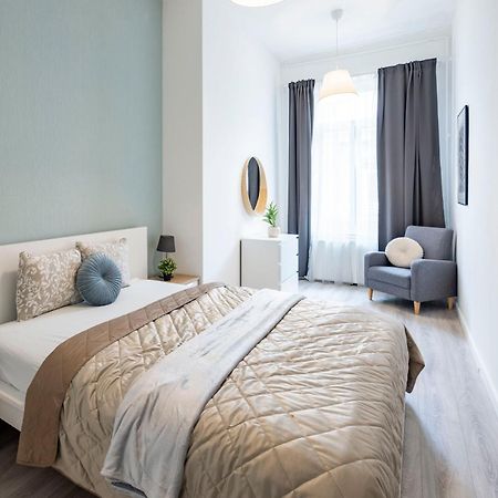 Super Central Cozy Apartment Next To The Budapest Eye Exterior photo